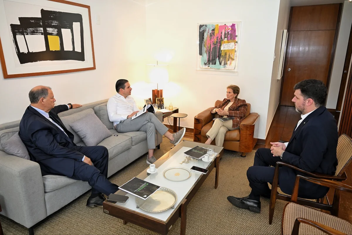 Motta recebe bancada do agro para discutir PL das dívidas rurais