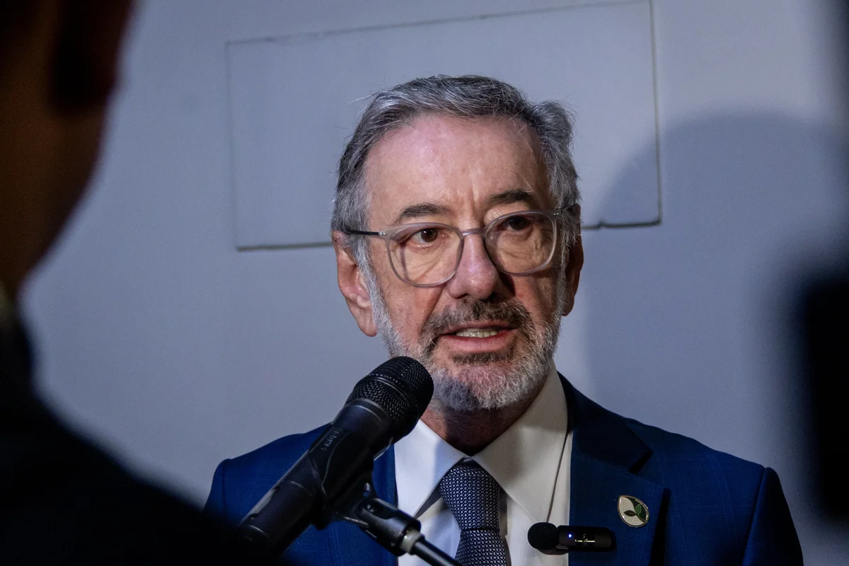 Ministro admite prazo curto para negociar com EUA imposição de tarifa