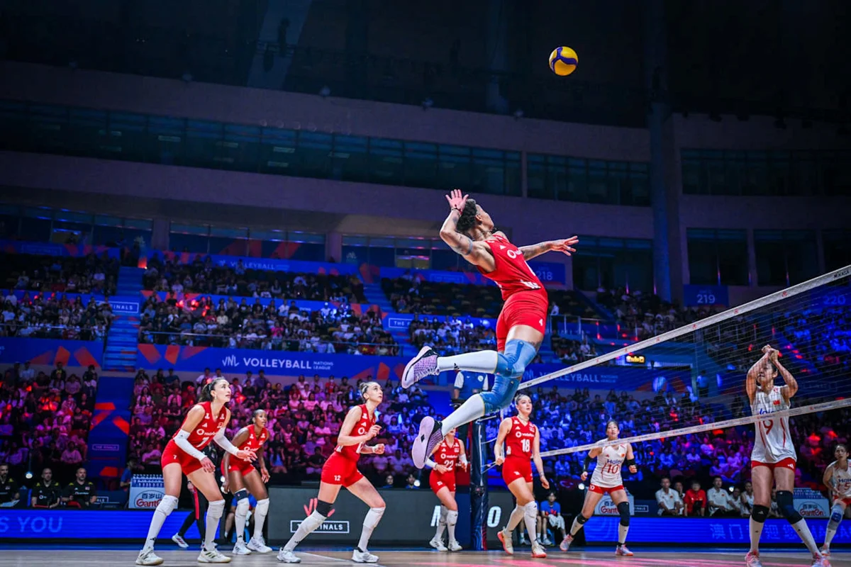 Turquia supera China e encara o Brasil na final da VNL