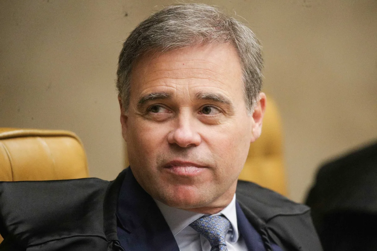 Mendonça será relator da ação de Renan contra reajuste do Bolsa Família