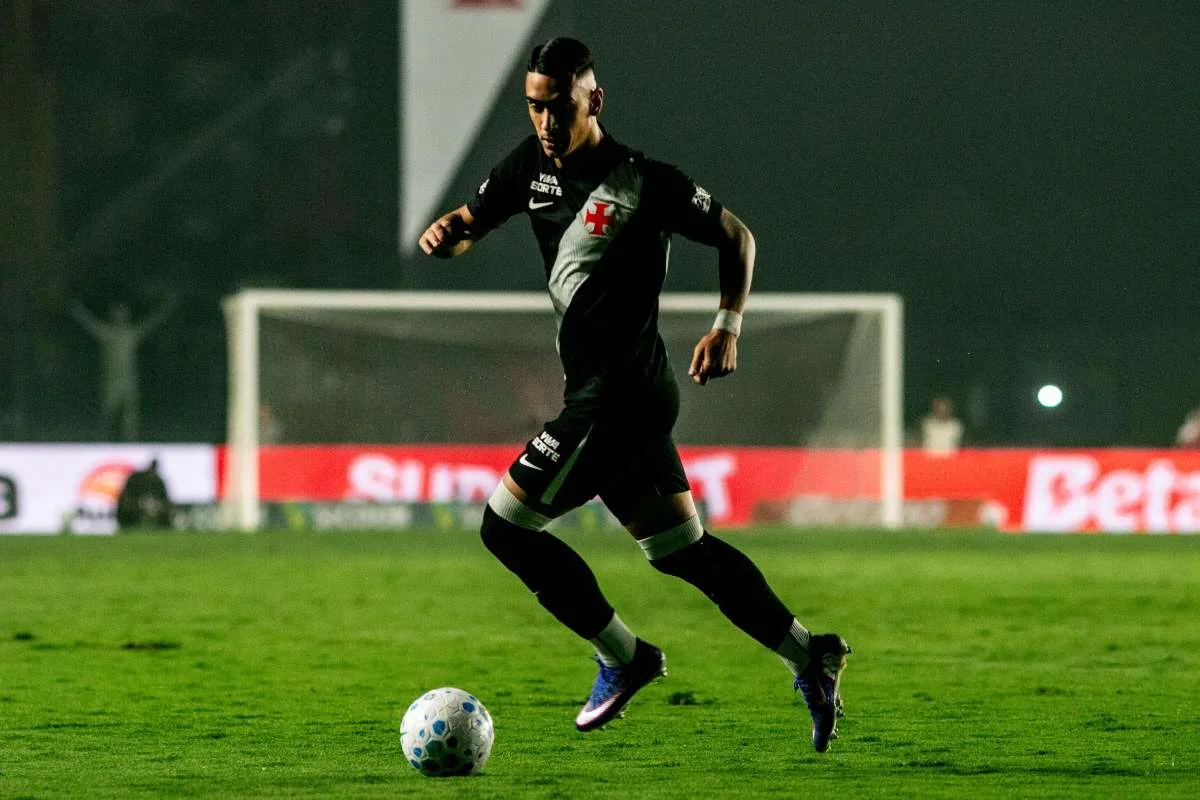 Vasco leva vantagem em mata