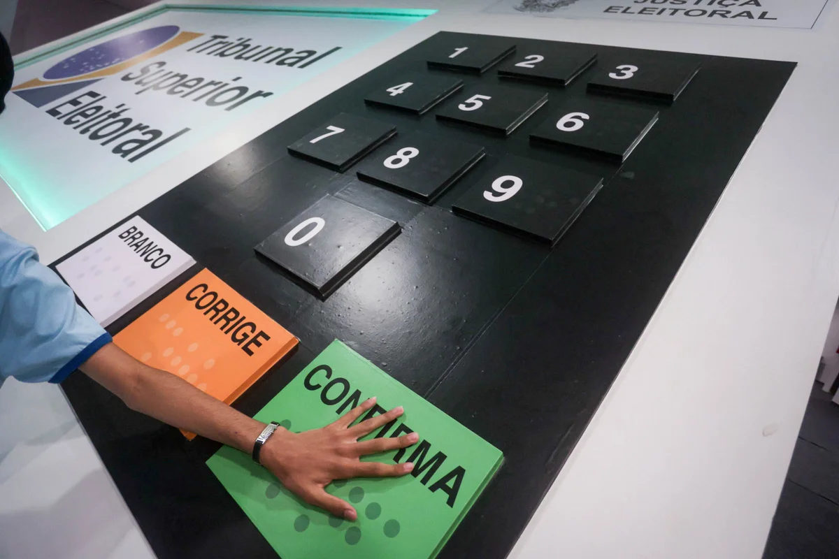 Eleições 2026: TSE já recebeu 141 denúncias; 9 tratam sobre uso de IA