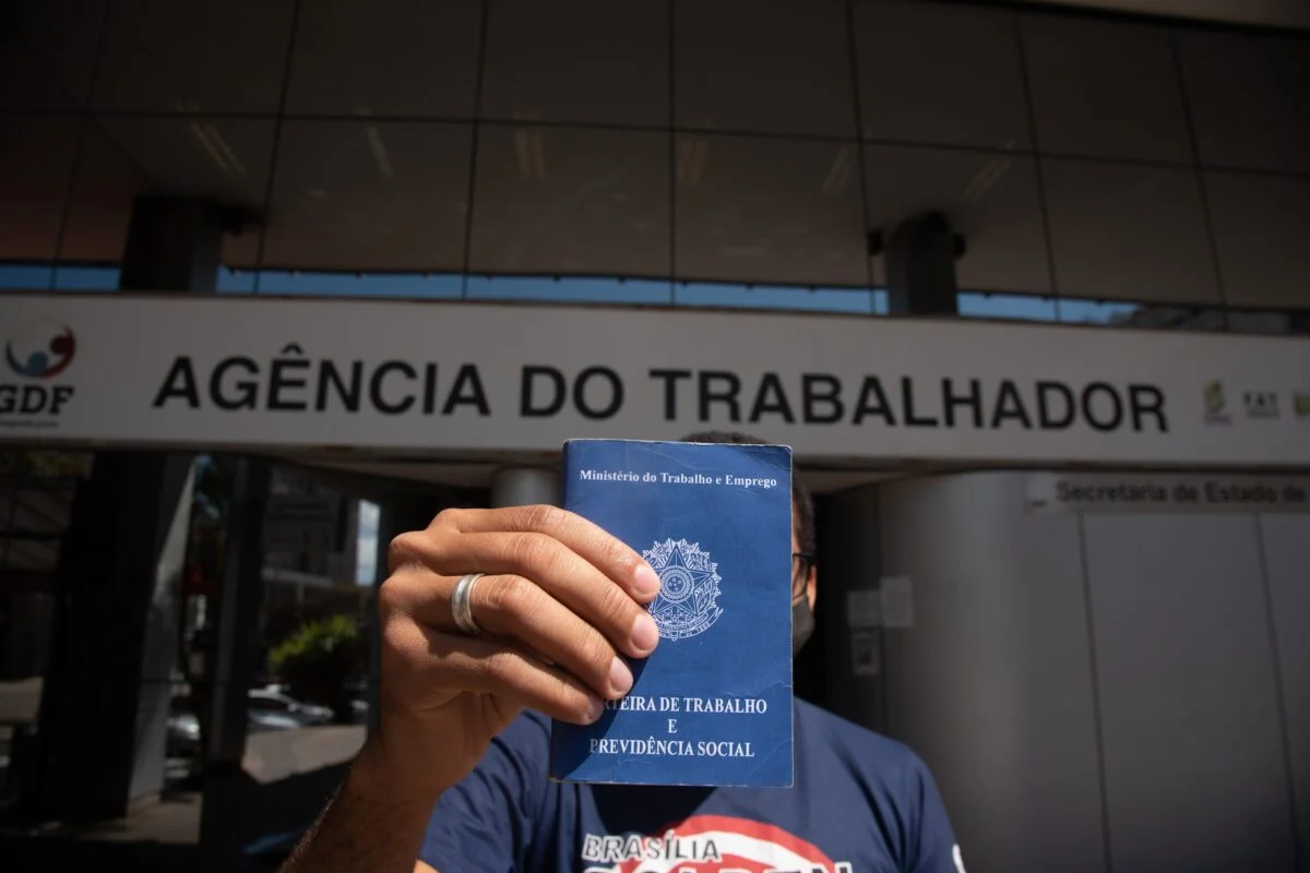 PT usa fim da escala 6x1 para engajar redes e pressionar o Senado