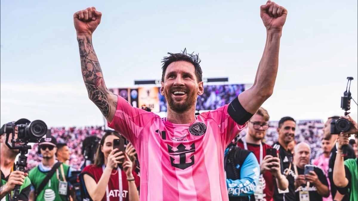 Messi se aproxima de recorde histórico de lenda brasileira