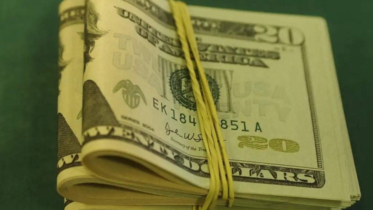Dólar cai abaixo de R$ 5,10 após dados da economia dos EUA