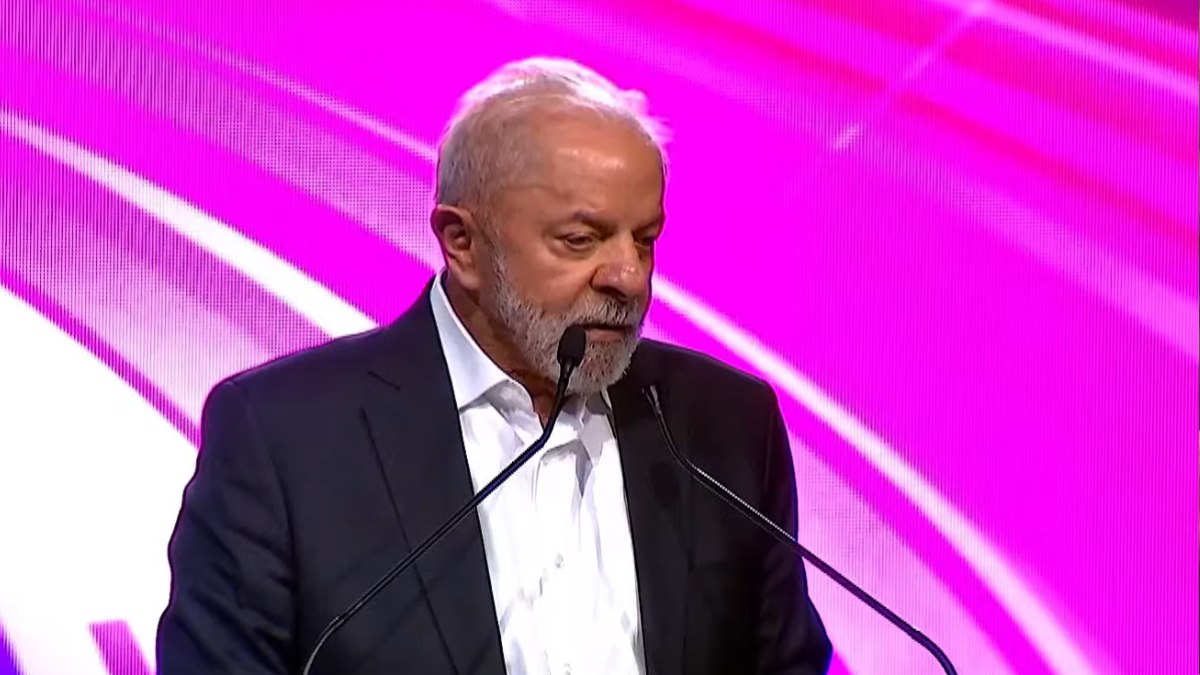 Lula sanciona fim da "taxa das blusinhas"; entenda o que muda