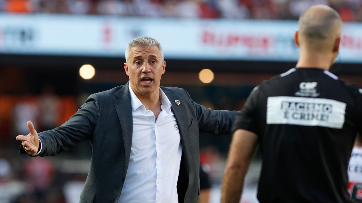 Diretor do São Paulo, Rafinha confessa erro em demissão de Crespo