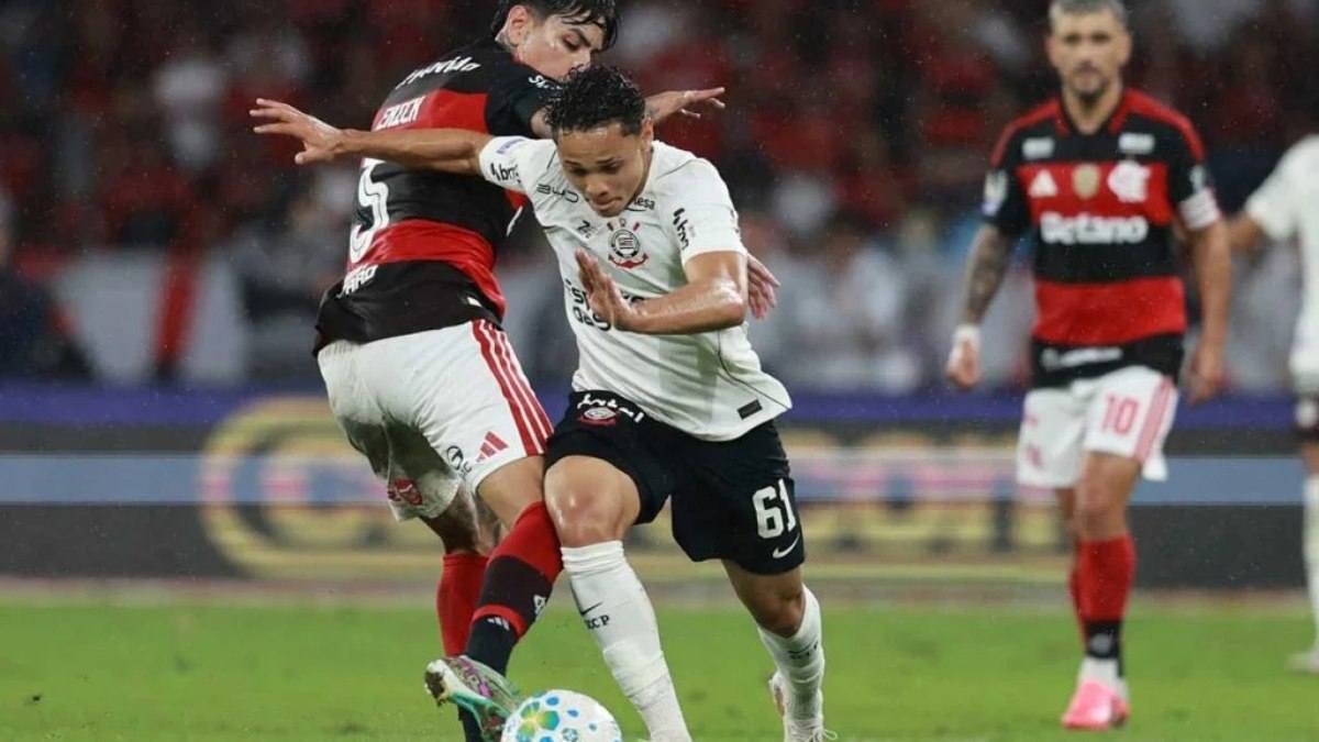 Hugo Souza valoriza coragem do Corinthians e lamenta derrota