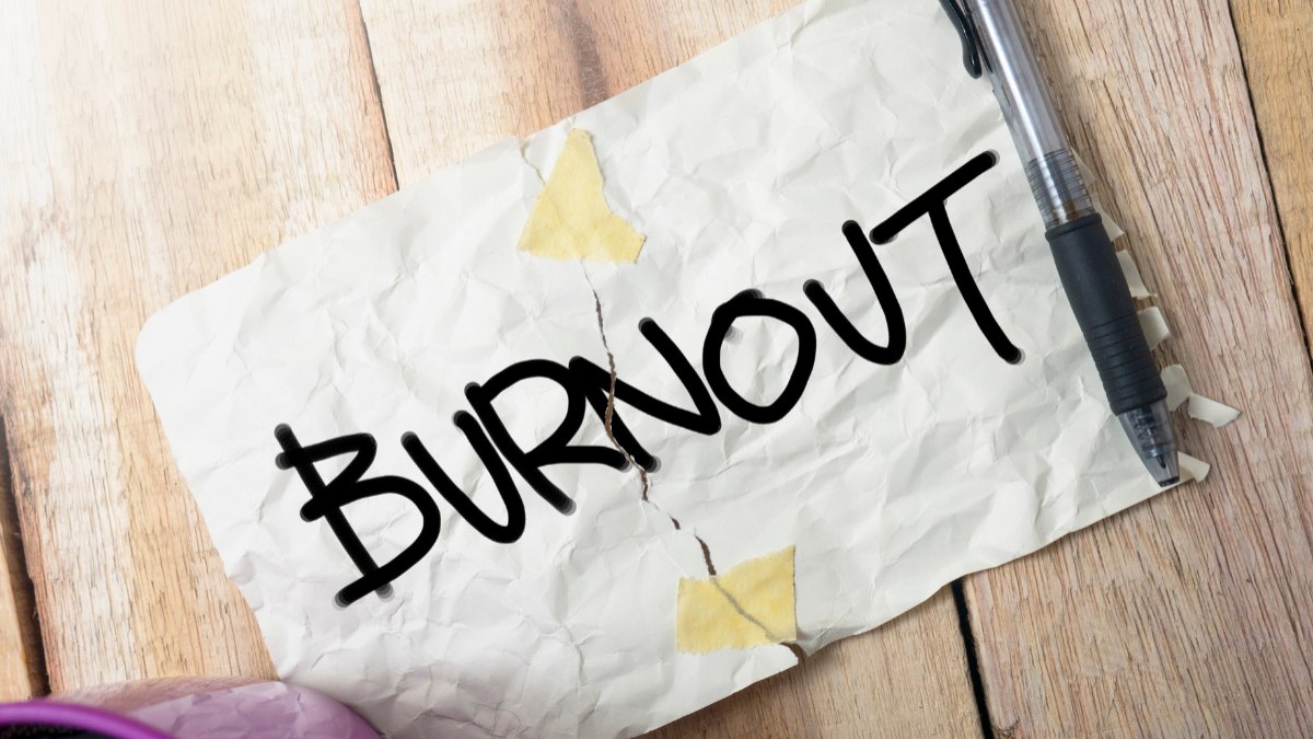 Burnout dá sinais precoces; saiba quais são