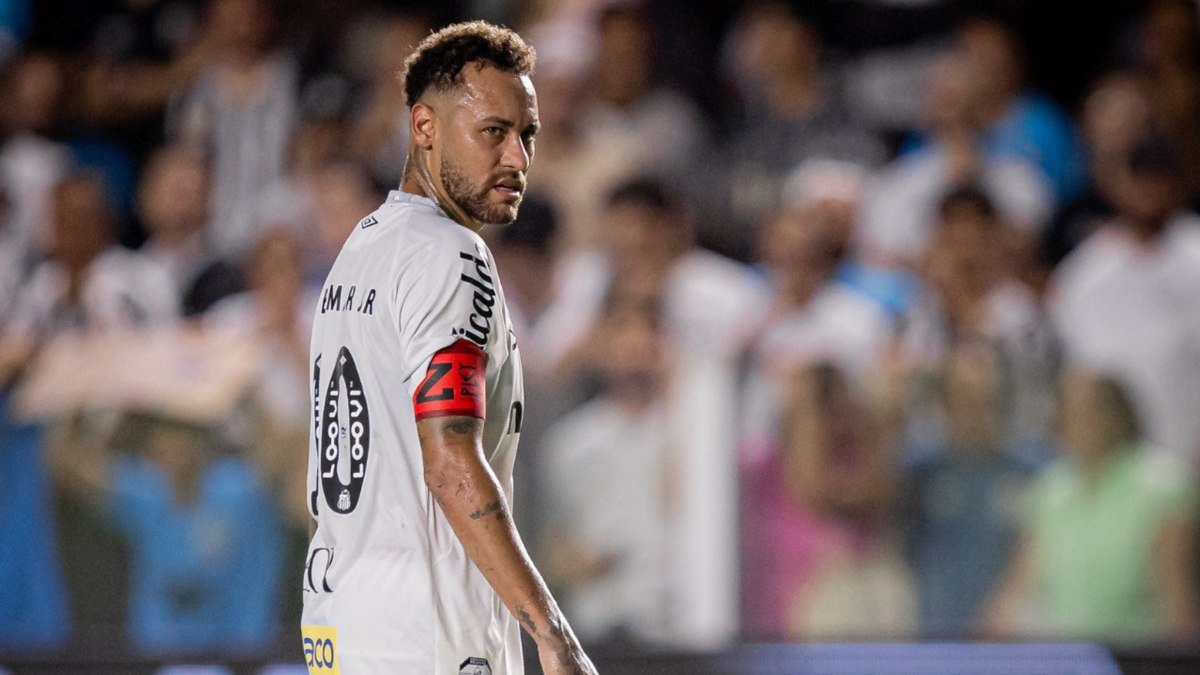 Santos aguarda retorno de Neymar enquanto tenta sua permanência