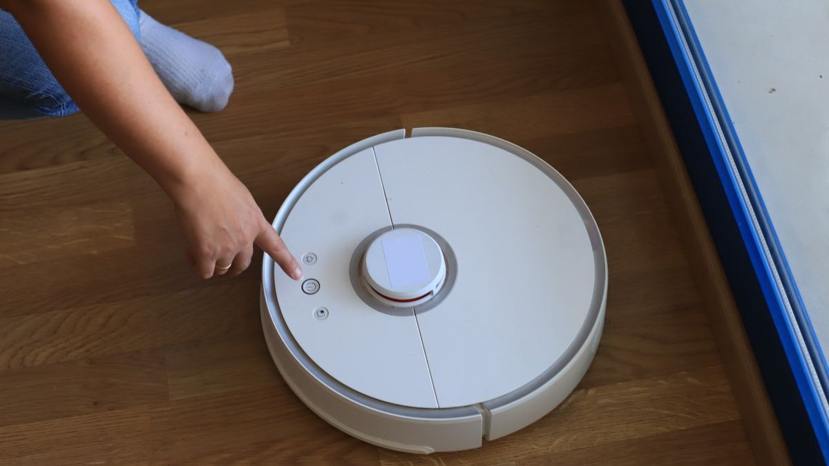 Por que cada vez mais brasileiros estão automatizando a faxina?