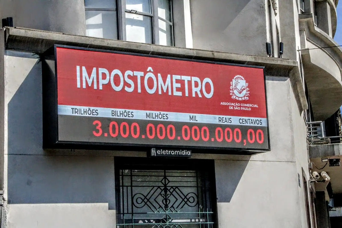 Por que quase sempre é o consumidor final que 'paga o pato' das tarifas?