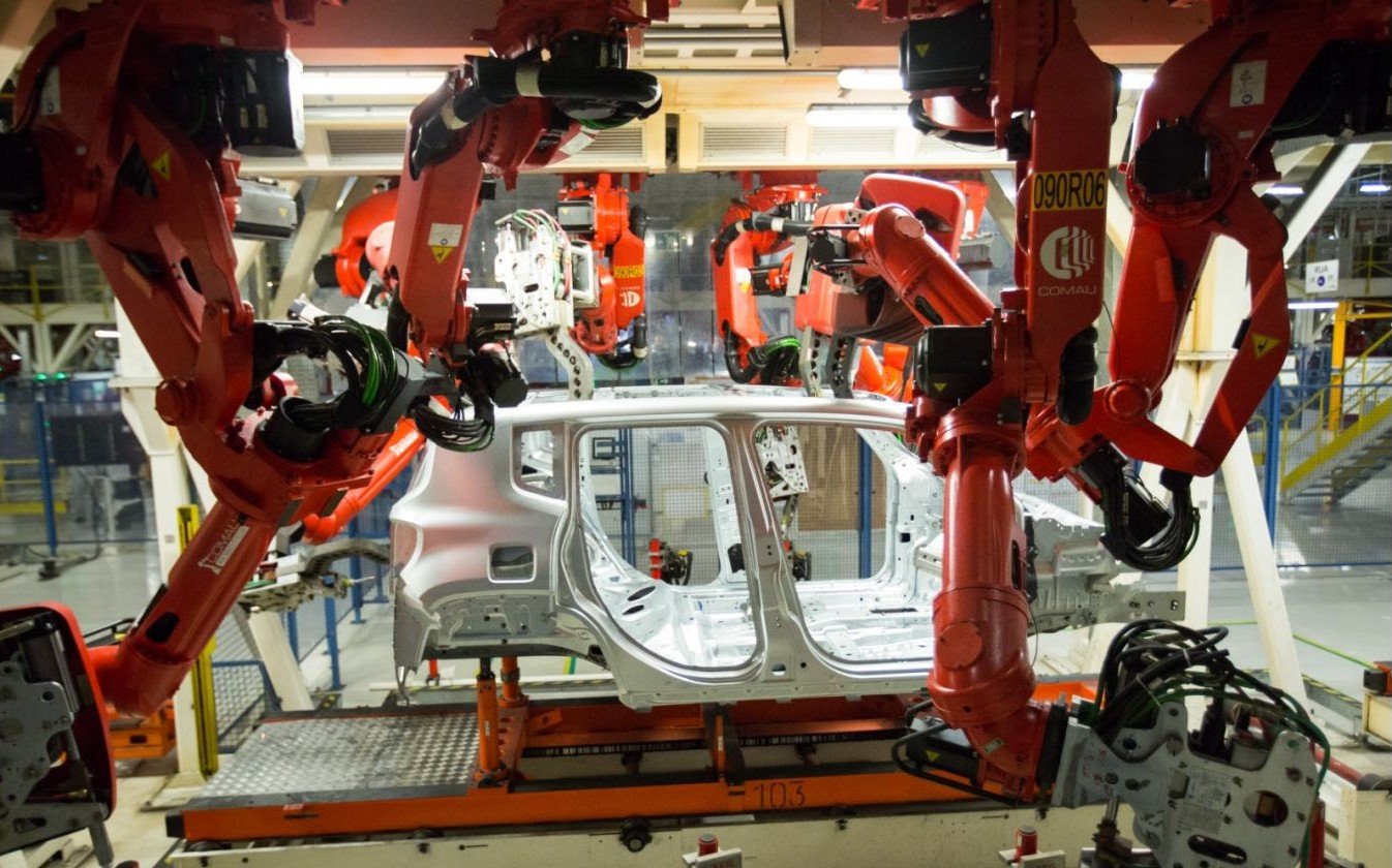 Com projeto em parceria com a UPE e apoio do Senai, Stellantis avança em digitalização industrial no Polo de Goiana