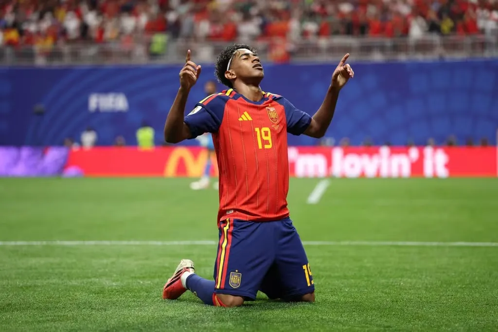 Lamine Yamal cita Neymar e critica falta de criatividade no futebol moderno