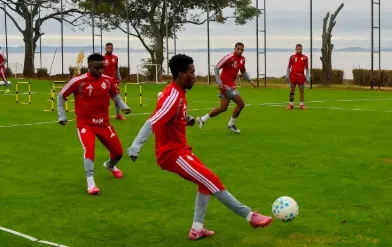Internacional cancela jogo
