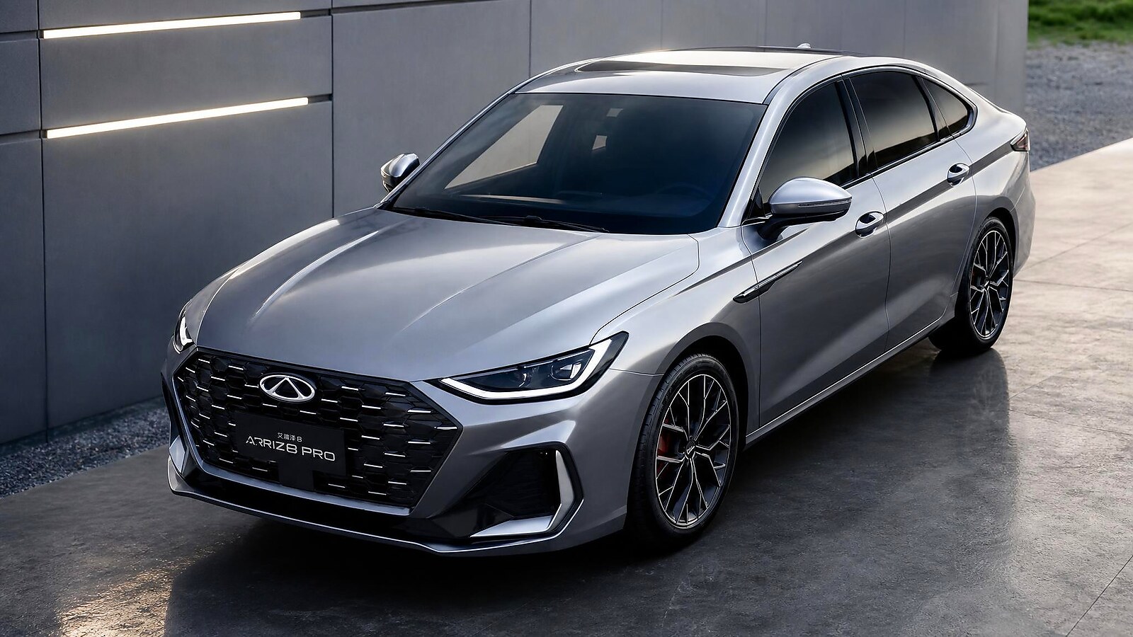Chery Arrizo 8 Pro 2027 mantém motores conhecidos e aposta em tecnologia capaz de memorizar trajetos de estacionamento de até 2 km