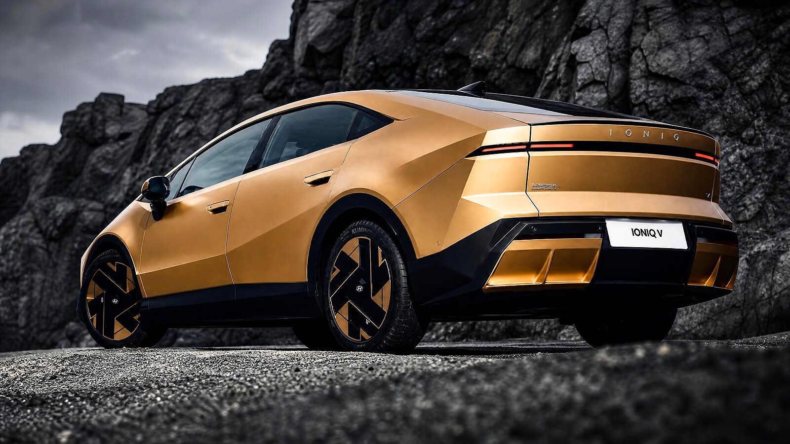 “Mirou na Lambo, acertou no Sonata”: Hyundai lança o Ioniq V com visual de esportivo italiano e tem porte de sedã grande