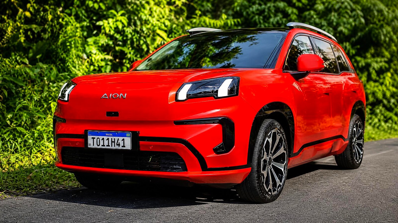 Regras mais duras para EVs na China podem ampliar vantagem de gigantes e dificultar lançamentos rápidos das marcas menores