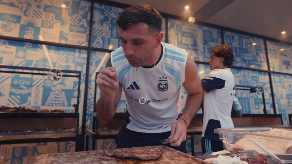 Seleção da Argentina faz churrasco na véspera de jogo decisivo na Copa do Mundo