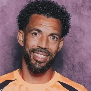 Vozinha no Brasil? Três clubes negociam com goleiro destaque da Copa