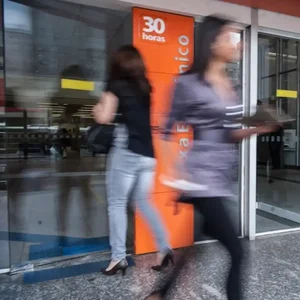 Vai ao banco? Veja os horários de atendimento durante Brasil x Japão
