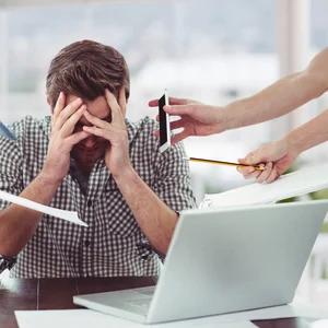 Burnout dispara 823% em quatro anos no Brasil