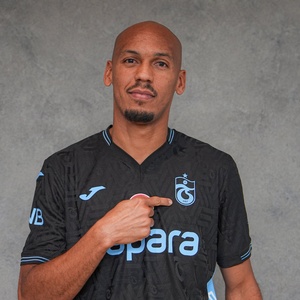 Fabinho é anunciado por time turco e reeditará parceria com Salah