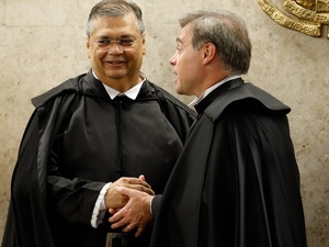 Lulinha e 'Dark Horse' colocam Dino e Mendonça como principais antagonistas em racha interno do STF