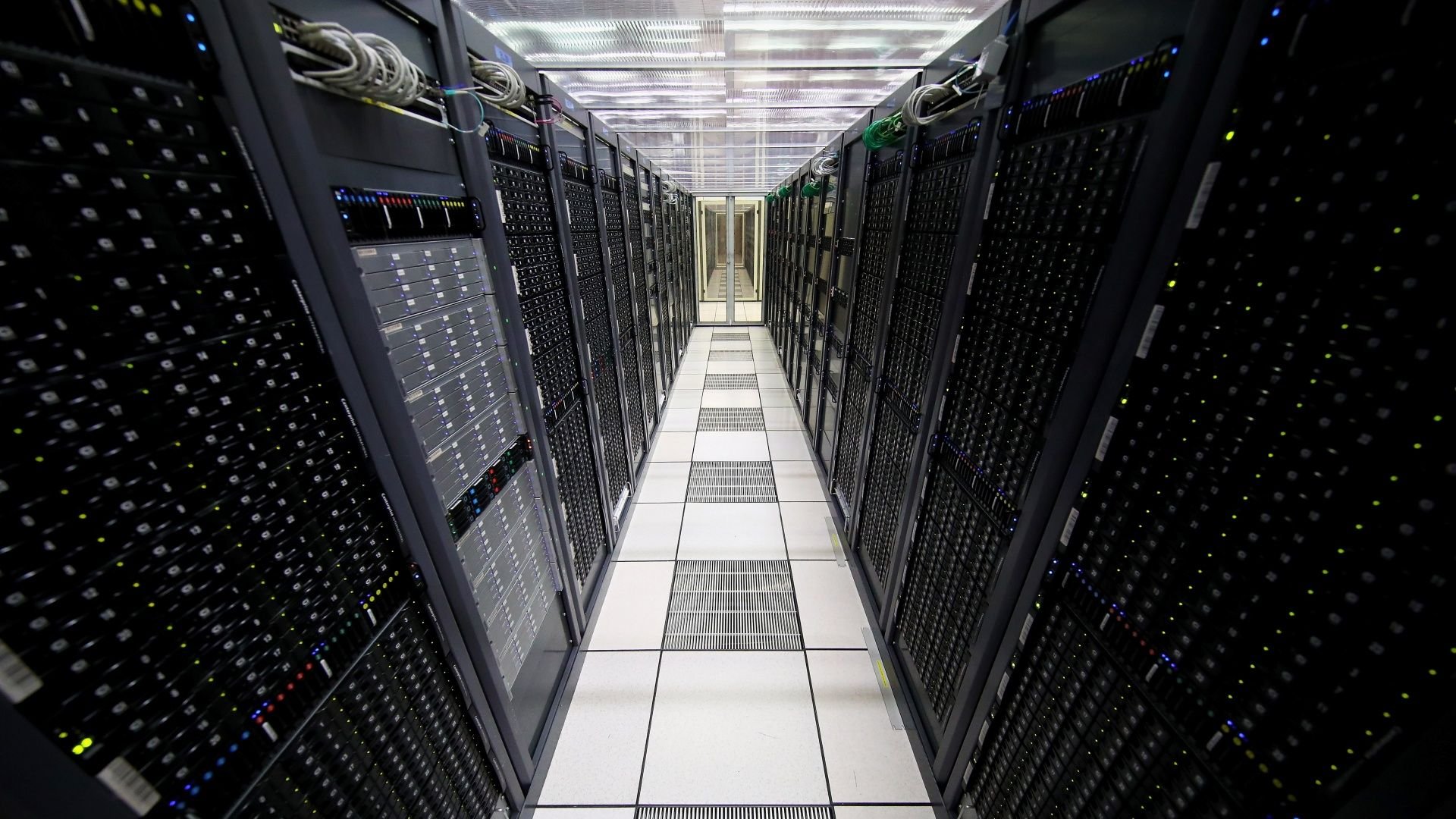 IA no espaço: desafio energético leva data centers a?