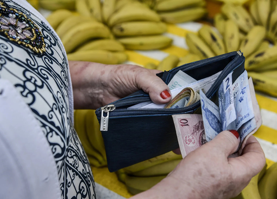 Redução de trabalho para 40 horas beneficiará 37 milhões de brasileiros