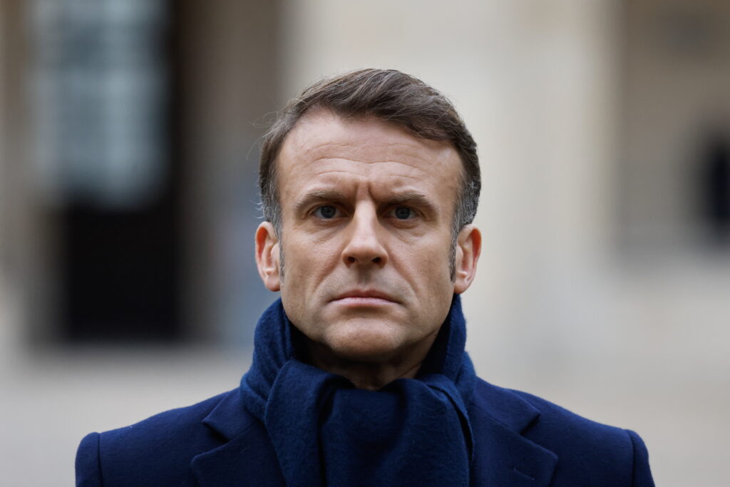Macron promete responsabilizar quem “tentou derrubar a República”