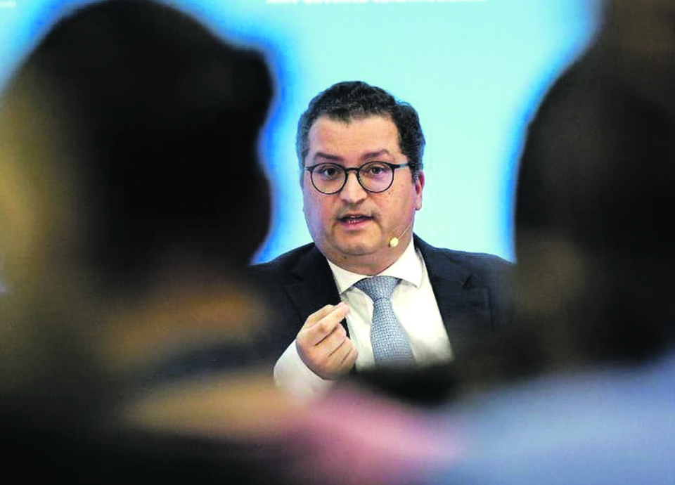 Governo estima que Portugal continuará a ter “excedente reduzido?