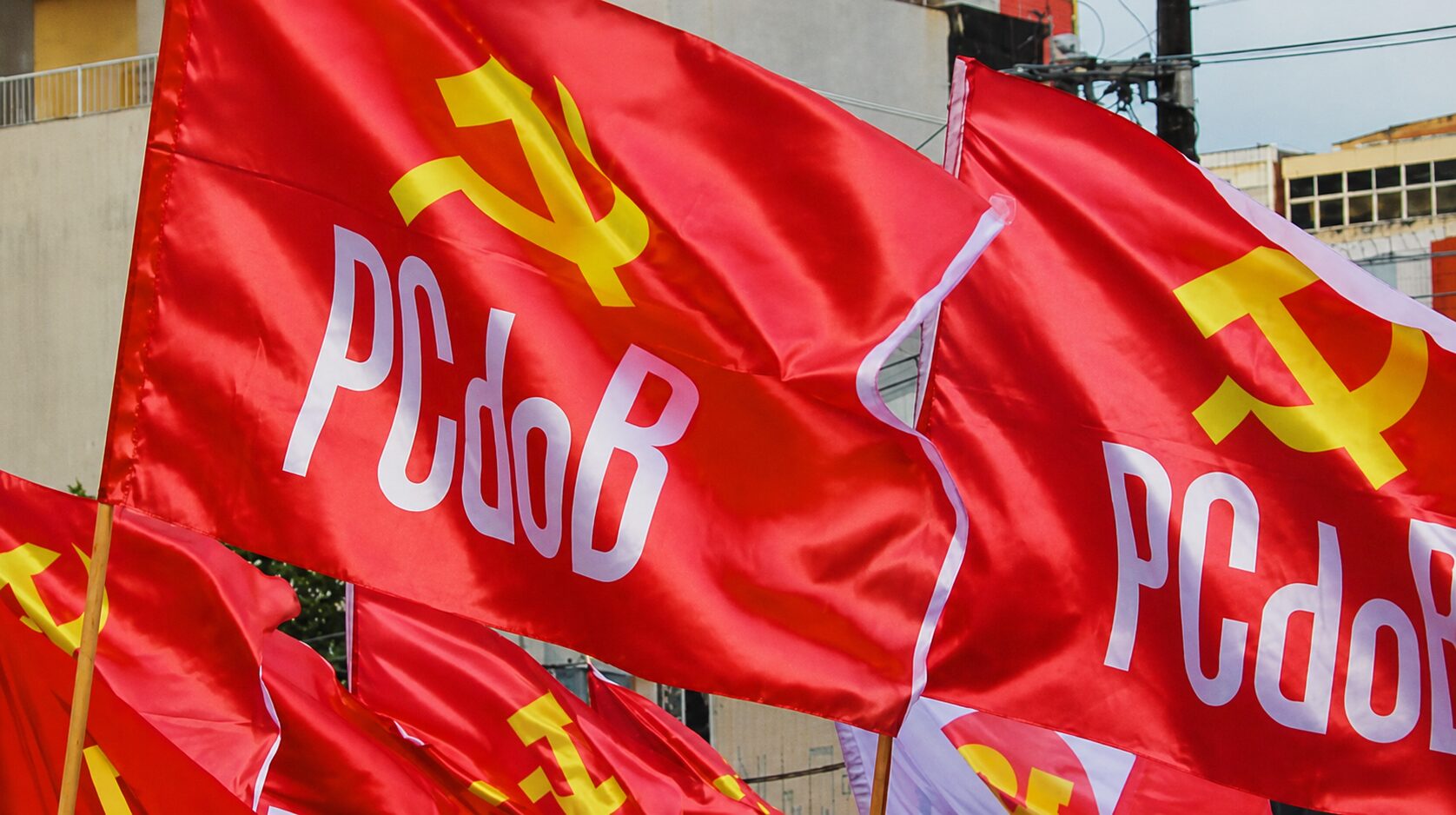 Pago com dinheiro público, curso do PCdoB prega clima de “guerra?
