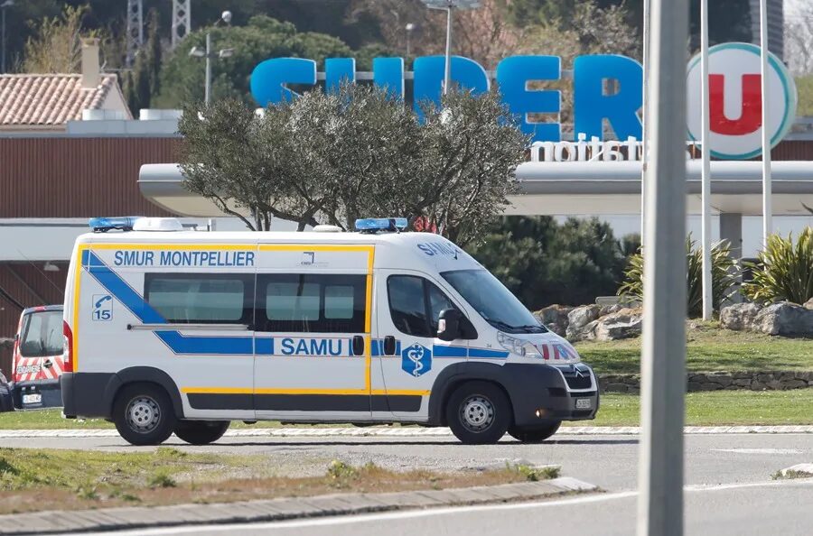 Avião de paraquedismo cai e deixa 11 mortos na França