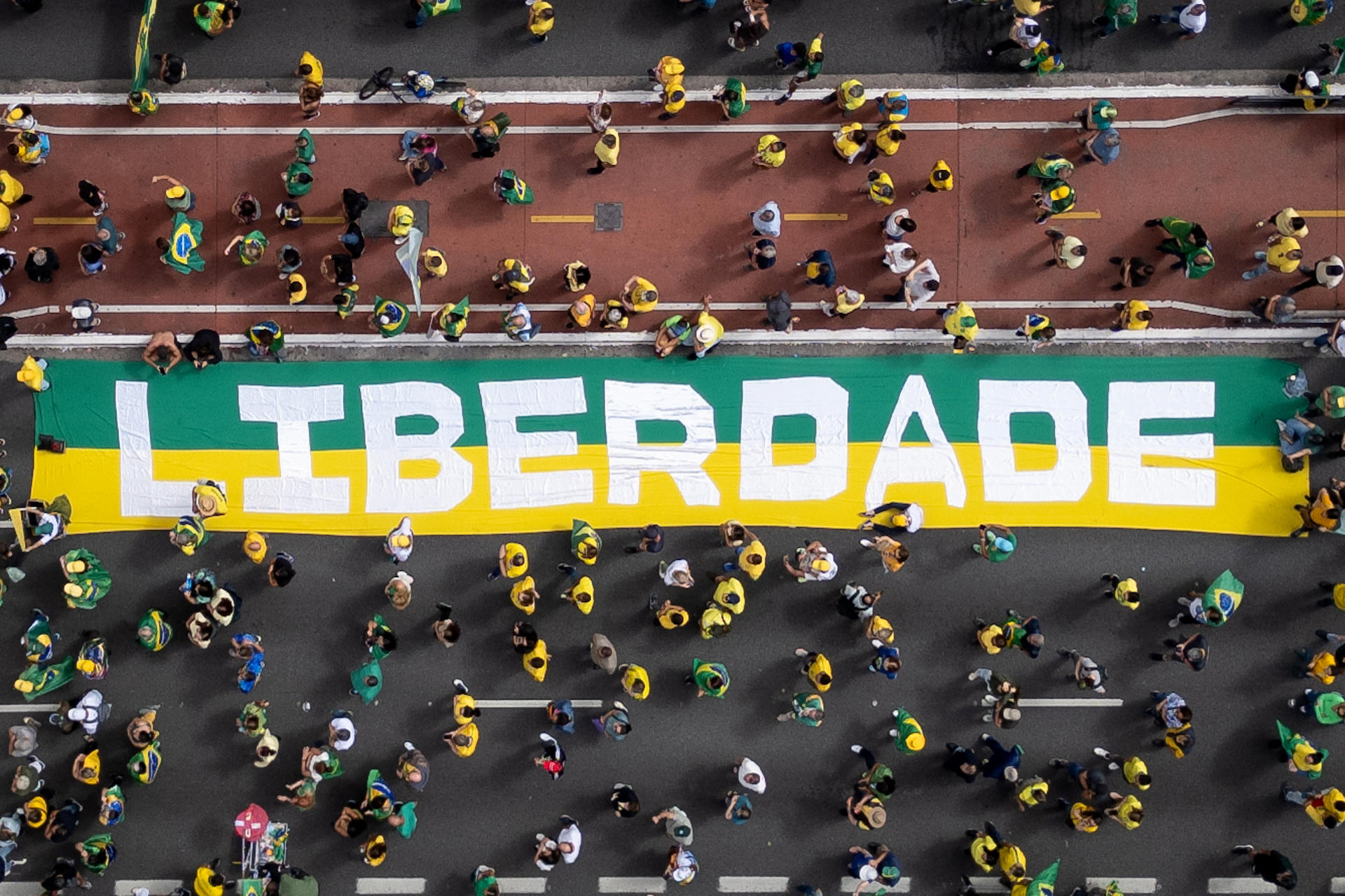 Pensamento de direita cresce na última década e supera ideais de esquerda, aponta Datafolha
