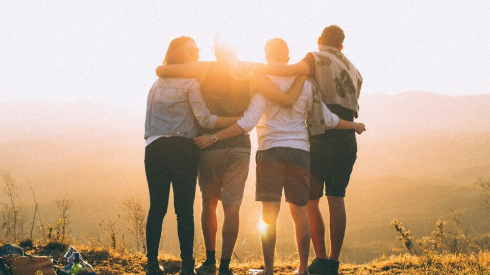 Dia do Amigo: como as amizades podem salvar vidas