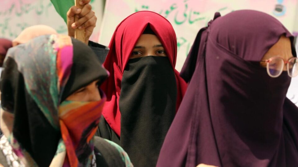 Por que a Áustria quer ser o primeiro país da Europa a banir o islamismo da política