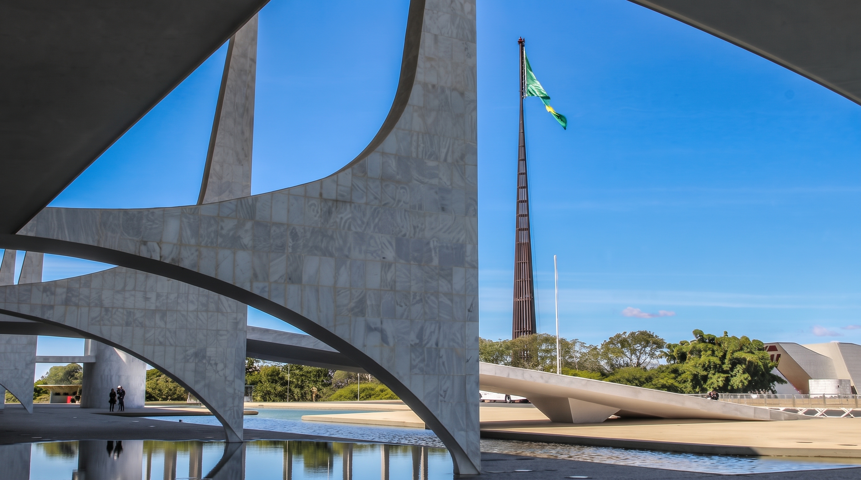 Convergência Brasil declara apoio a Flávio Bolsonaro