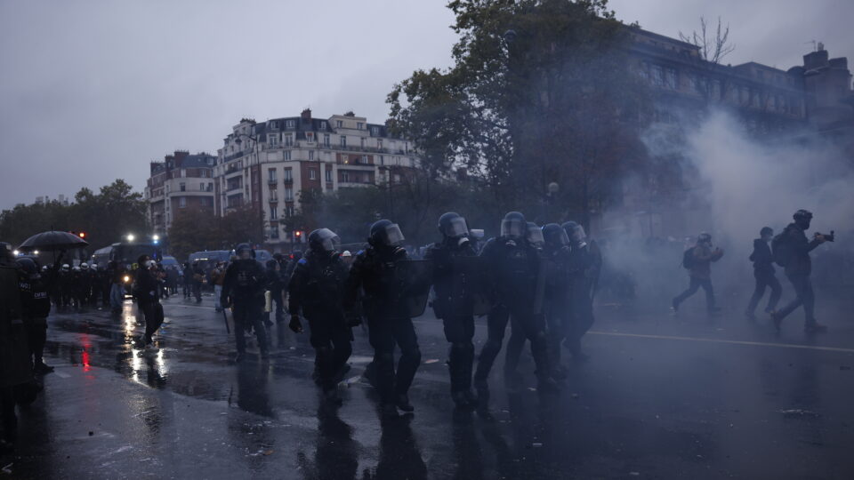 França registra quase mil prisões após novo dia de protestos