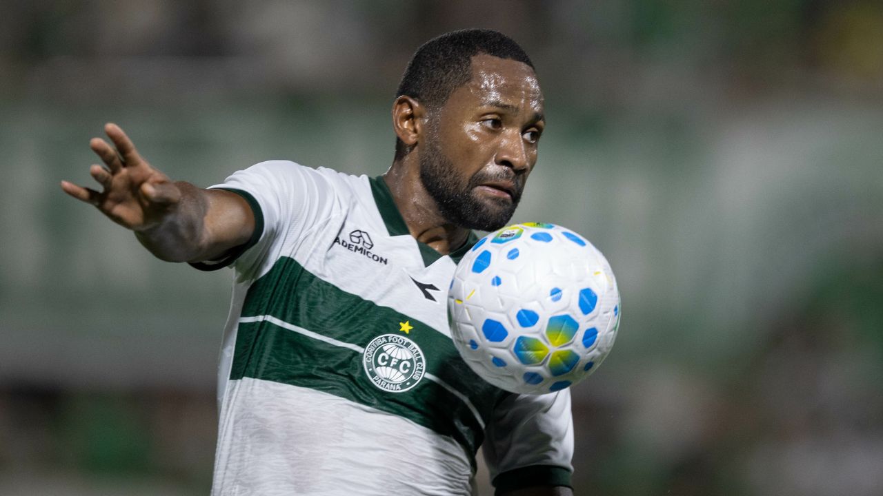 Lateral analisa ponto crucial para o Coritiba evoluir no segundo semestre