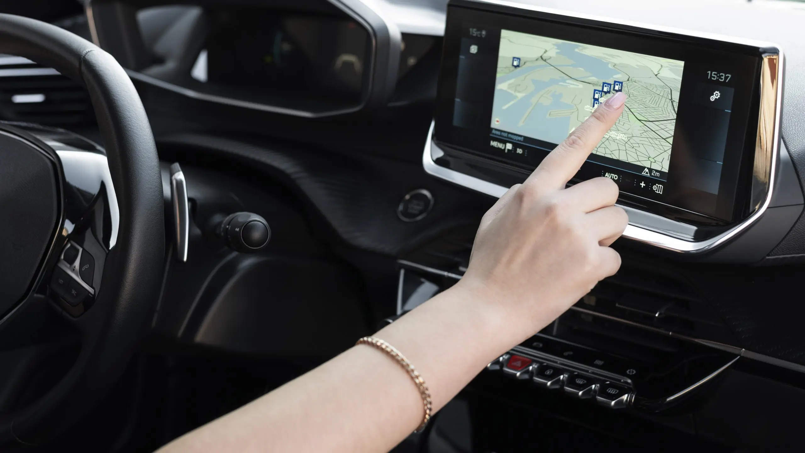 Uber: motorista engana passageiro cego e cobra valor 22 vezes maior
