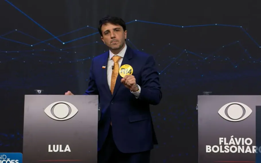 Renan e Caiado lamentam ausências de Lula e Flávio