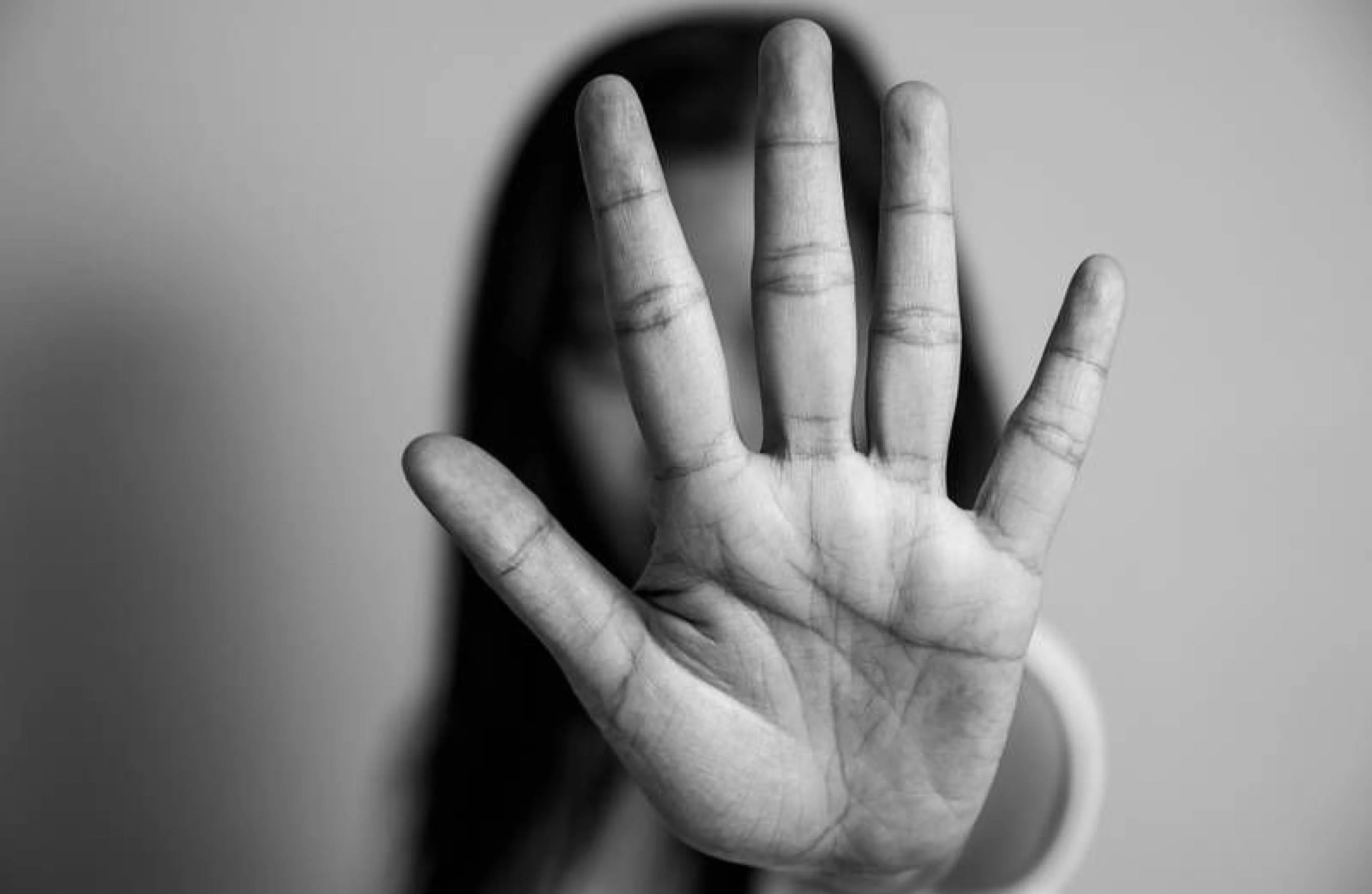 Apesar de queda, país registra média de 4 feminicídios por dia no 1o semestre
