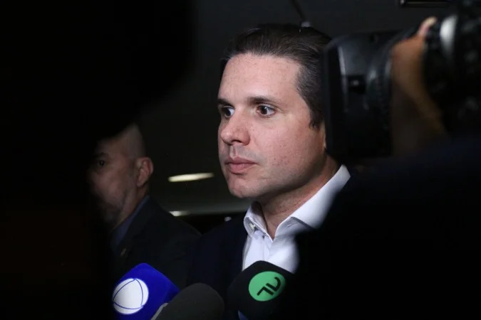 Motta repudia tarifaço dos EUA e defende uso da Lei de Reciprocidade