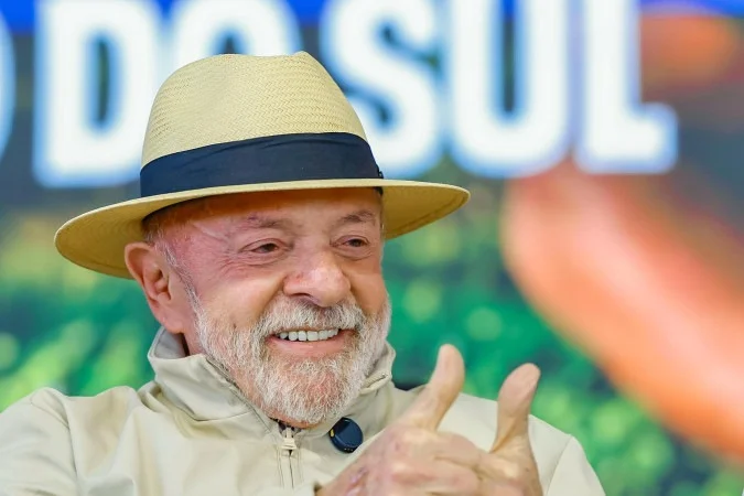 PT atribui melhora de Lula em pesquisa a ações do governo e critica Flávio Bolsonaro