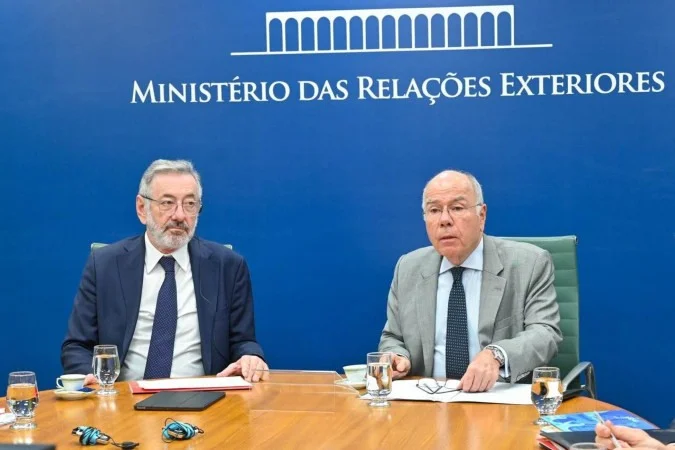 Ministro diz que Brasil terá novas bases para negociar tarifaço com EUA