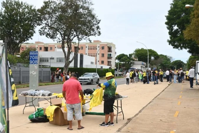 Universitários fazem ato pró