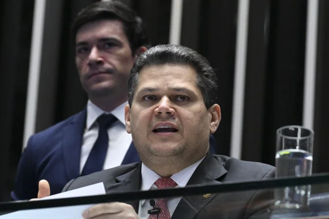 Governo pede a Alcolumbre que paute PEC da Segurança antes do segundo turno