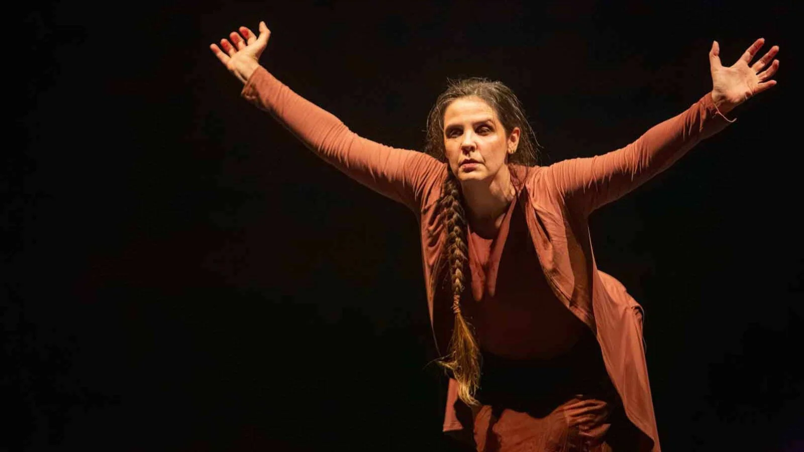 Rosa Antuña apresenta ‘A dança da Mulher-Árvore?