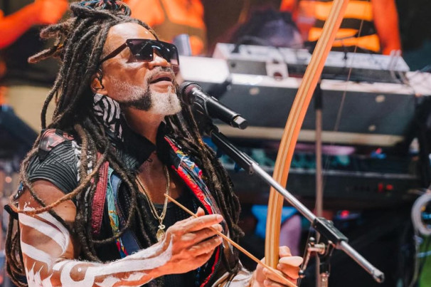 União da Orquestra Ouro Preto com Carlinhos Brown traz criação inédita